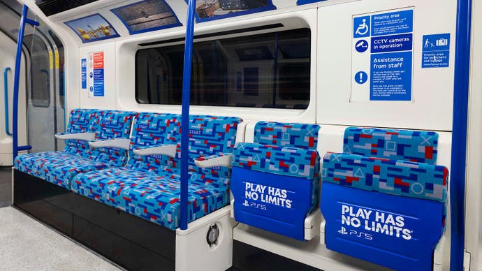 Beginilah penampakan kereta bawah tanah London edisi ulang tahun ke-30 PlayStation